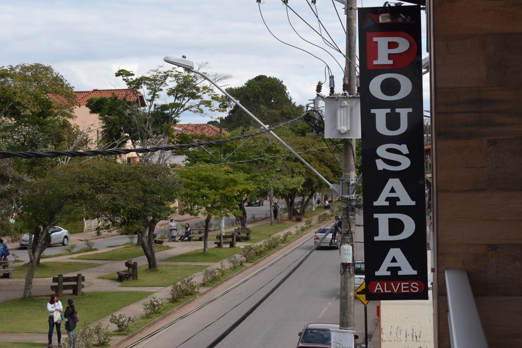 Pousada Alves Sao Bras do Suacui Exterior photo